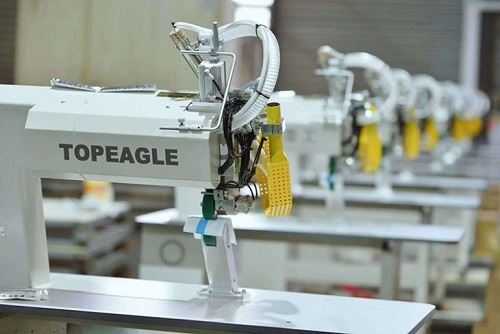 Hot air seam sealing machine